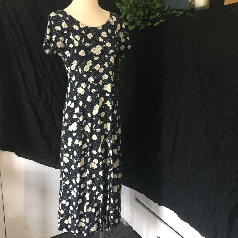 Vintage Grunge Daisy Maxi Dress